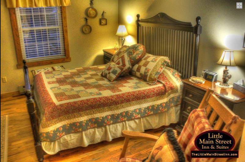 Little Main Street Inn Банър Елк Екстериор снимка